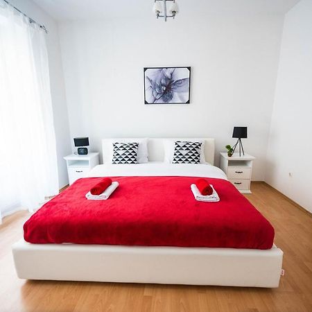 Bright And Modern 1Bdr Apartment In The Center 사라예보 외부 사진