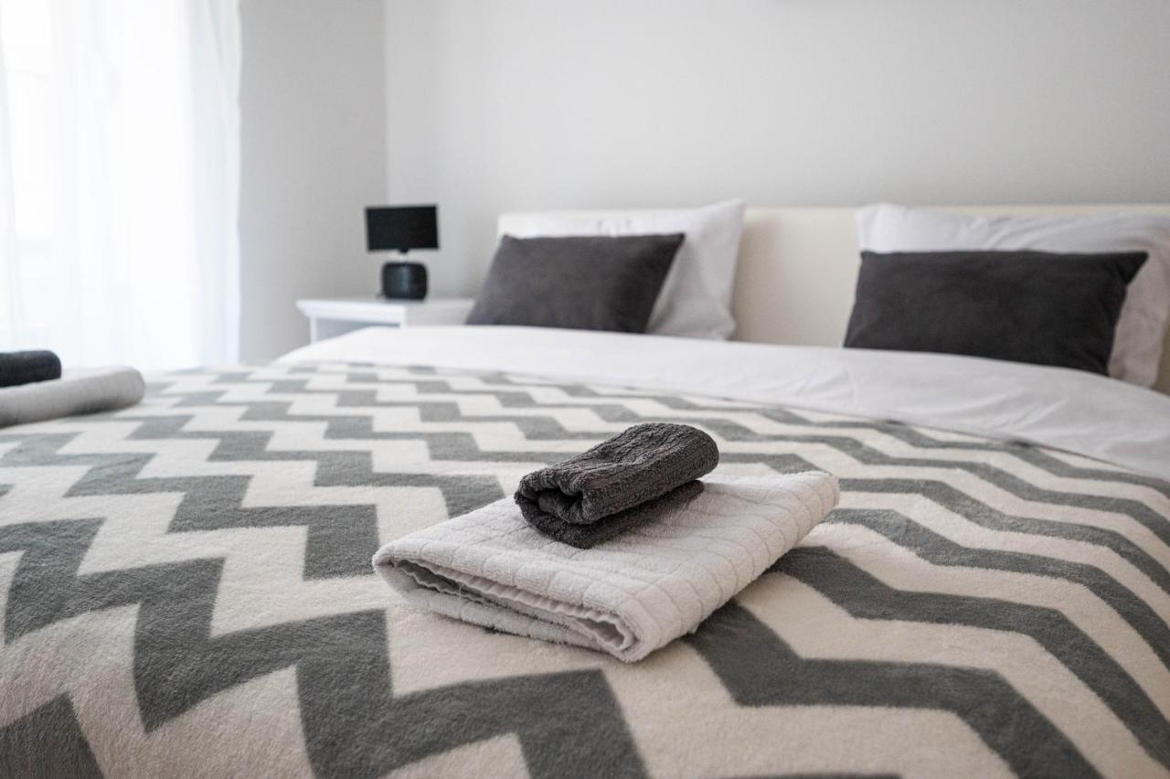 Bright And Modern 1Bdr Apartment In The Center 사라예보 외부 사진
