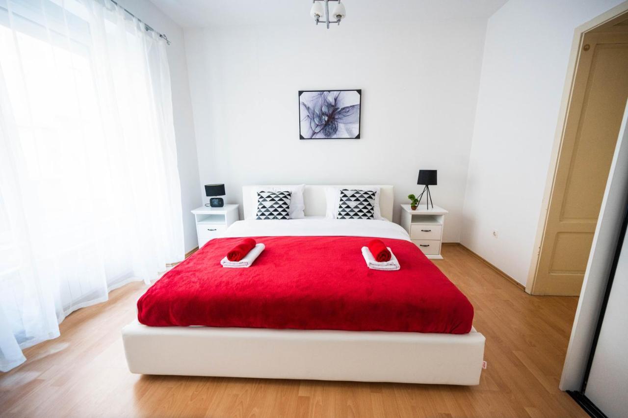 Bright And Modern 1Bdr Apartment In The Center 사라예보 외부 사진