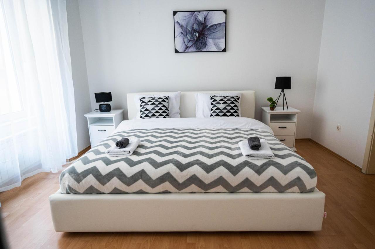 Bright And Modern 1Bdr Apartment In The Center 사라예보 외부 사진